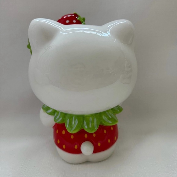 Hello Kitty kawaii strawberry ceramic blue sky figure NEW - Picture 2 of 4